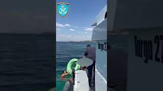 Καβούρι: Λιμενικοί έσωσαν 34χρονη που είχε παρασυρθεί με φουσκωτό στρώμα | Parapolitika