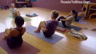 Paripurna Navasana /Ardha Navasana with Carrie Owerko (Senior Iyengar Teacher)