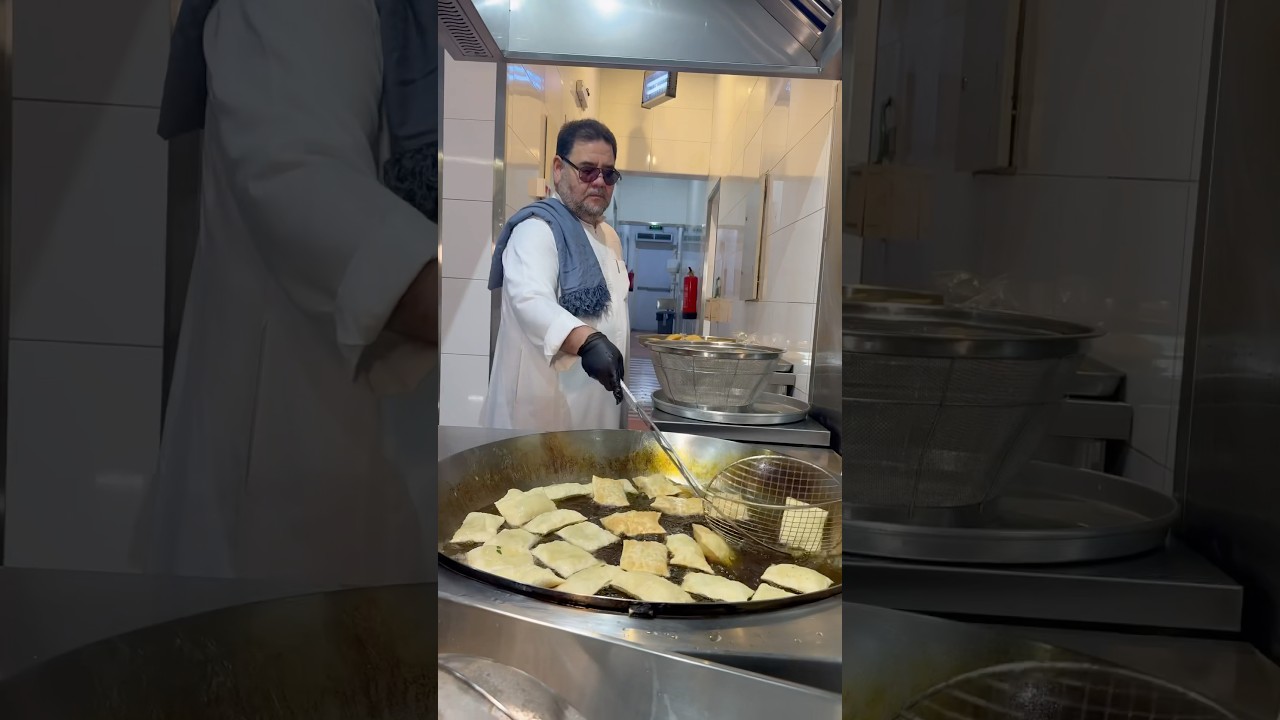 البف المديني ودجاج الشواية هنا بخبرة 50 سنة عند قربان اكسبرس #food