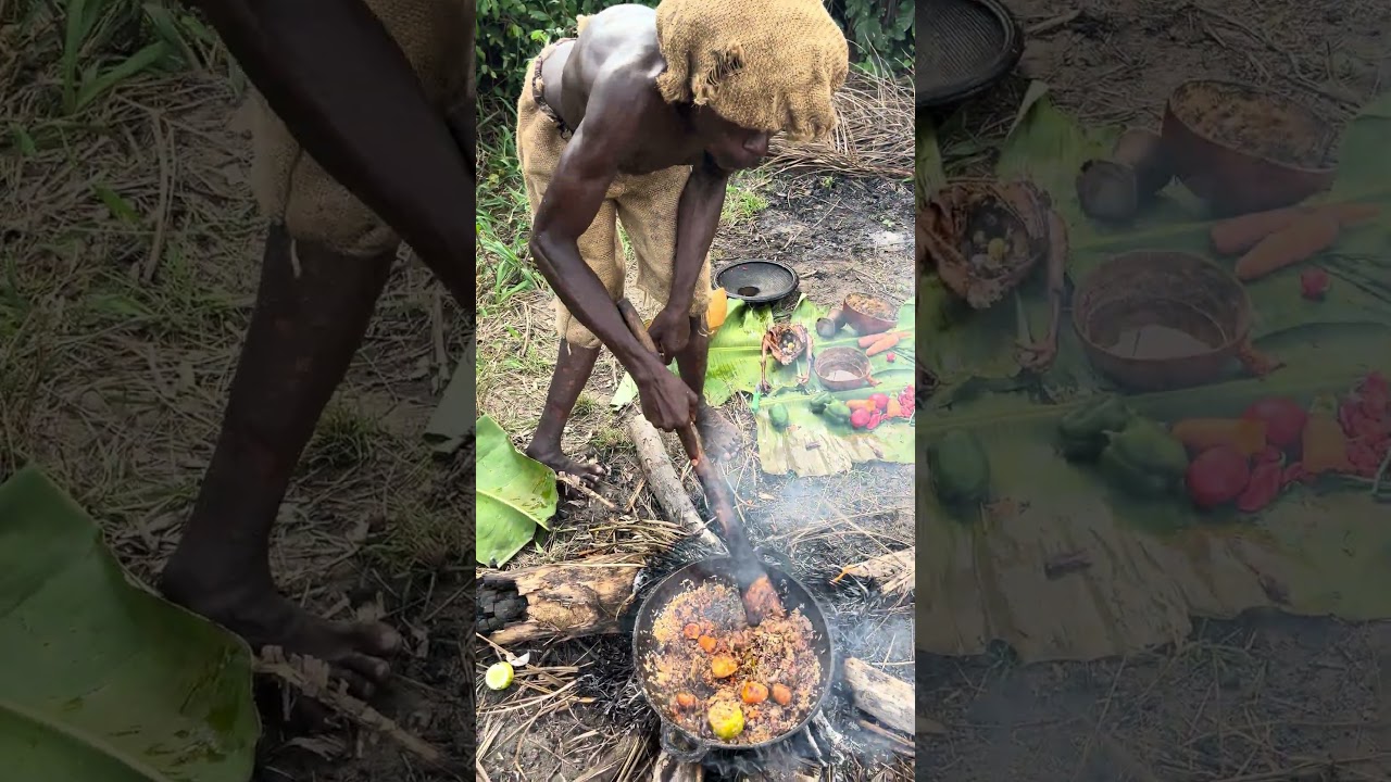 African Tarzan cooking delicious jollof rice 😍😋