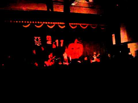 2011年9月9號 新莊高中迎新熱音社表演  [王妃]