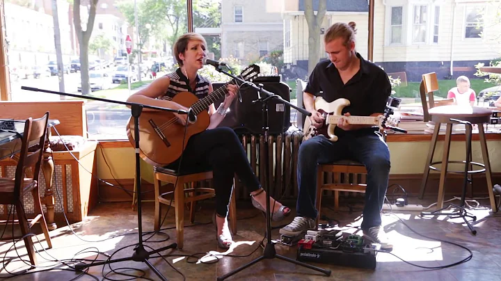 Sara and Kenny - Canto del Agua
