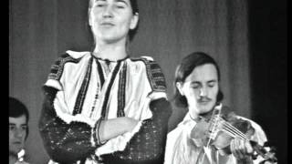 Video thumbnail of "Erdélyi Táncház 1976"