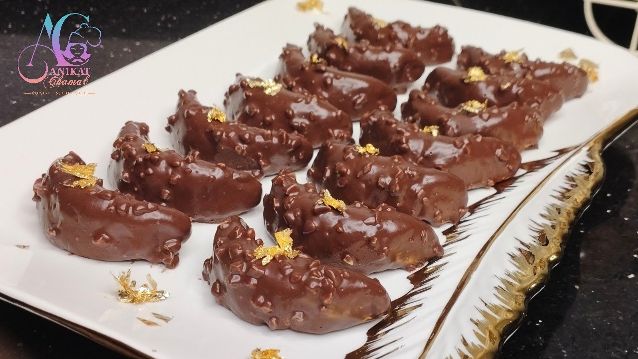 هلاليات بالقهوة و اللوز من أروع الوصفات لحفلات الشاي 