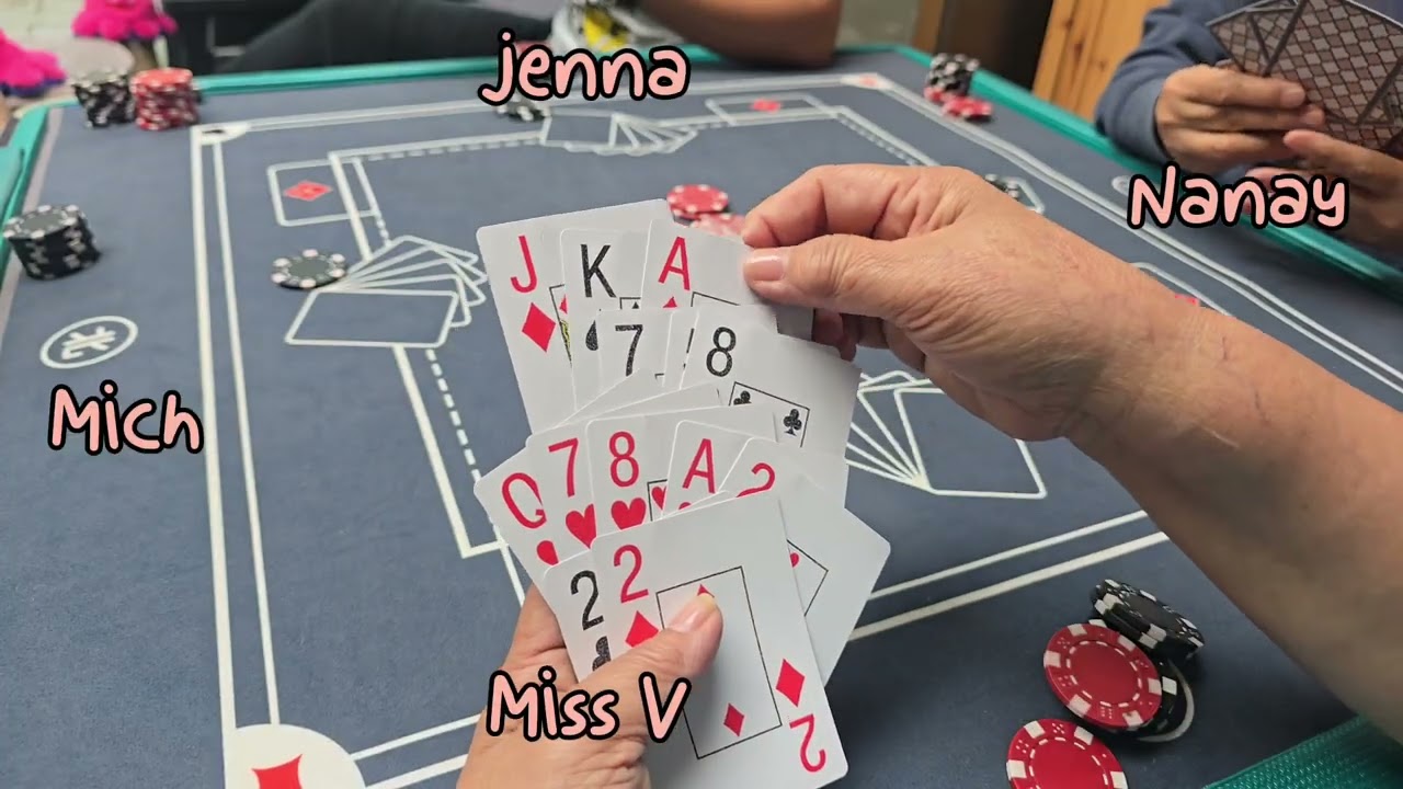 Pusoy sabay pedicure 😂😂😂 ayaw paawat #friendshipbelgium #ofwlife #pusoy #cardgame 