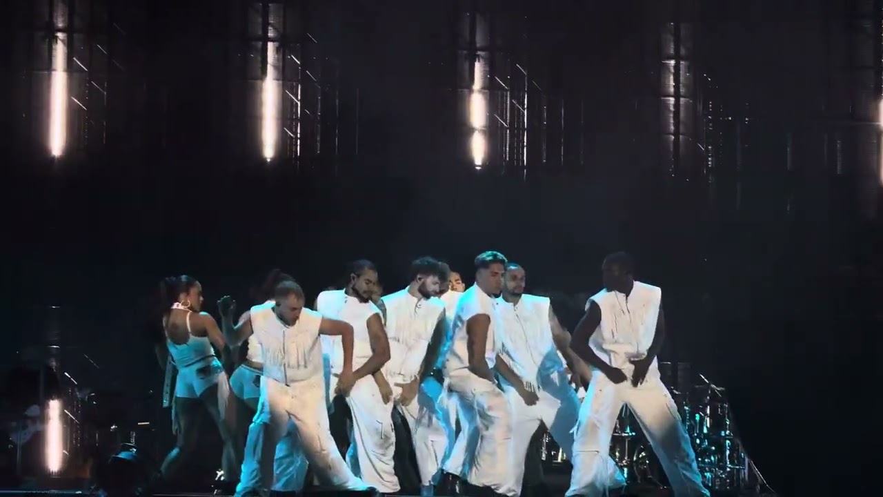 Mantra + with the IE (way up) Jennie LA day 2 deadline tour BLACKPINK 