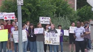 Protests erupt in HISD over layoffs by FOX 26 Houston 2,215 views 14 hours ago 1 minute, 56 seconds