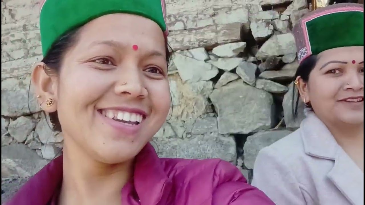 Gar me aaye special guest mummy se milne or hum gye mandir dershan krne ❤❤