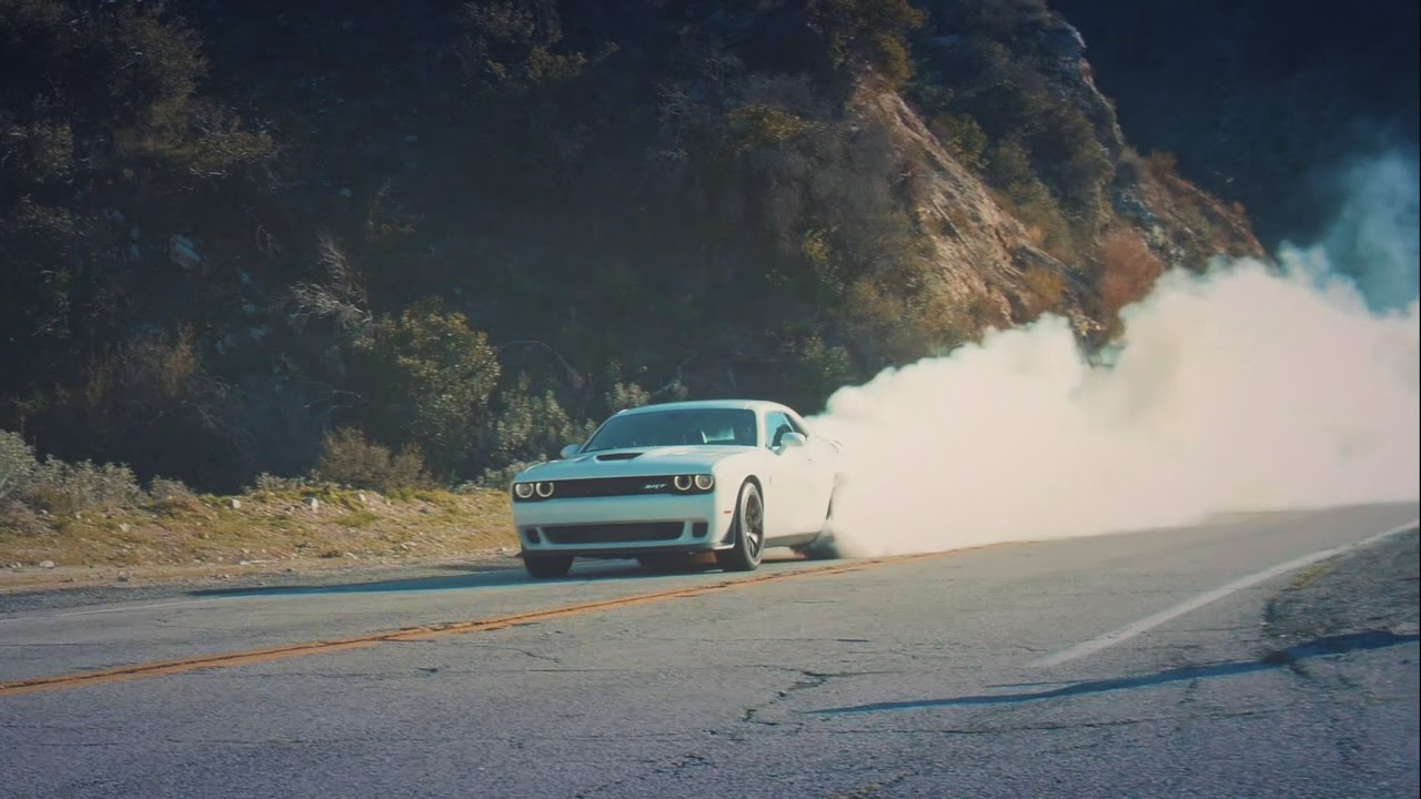 Обзор Dodge Challenger HELLCAT, V8 6.2L, 707 сил! Бернаут, плюсы и минусы — тест-драйв НА РУССКОМ