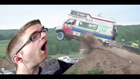 Reacting to: Redneck fails - Fail Army {HEADPHONE USER WARNING}