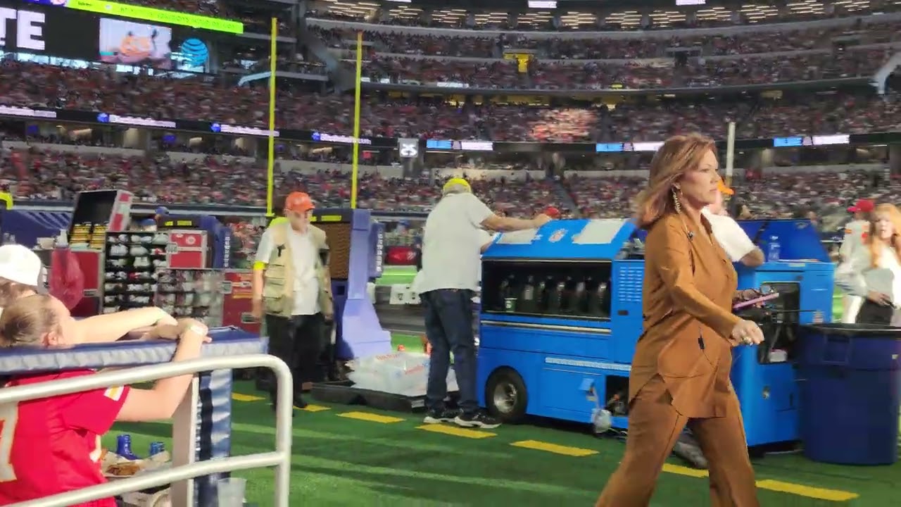 Dallas Cowboys Cheerleaders chief Kelli Finglass 11/27/25