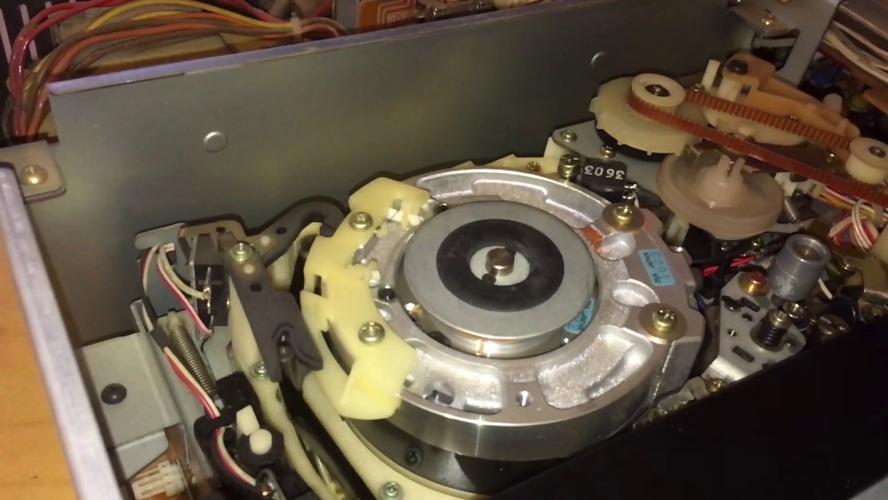 Así funciona un vídeo Betamax, a cámara lenta - YouTube
