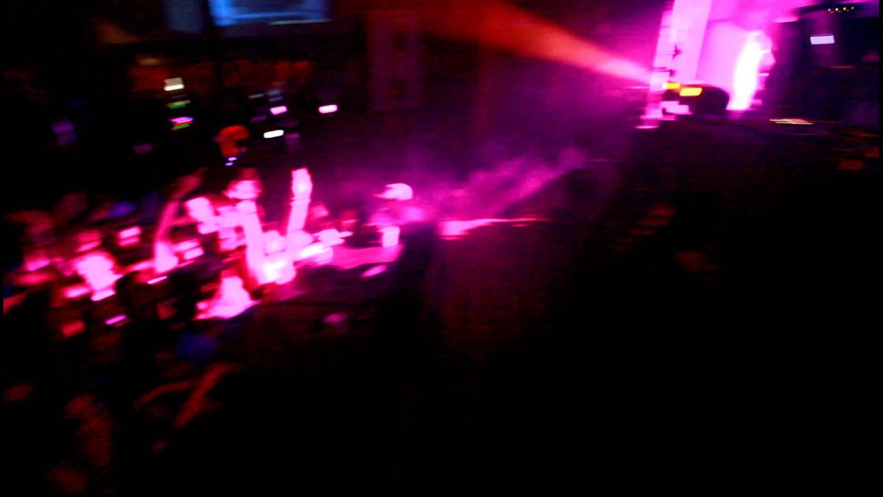 moombahcore wikipedia BAAUER playing his remix of Flosstradamus' "Rollup" into Chong X's moombahton edit | Orlando 1.26.13