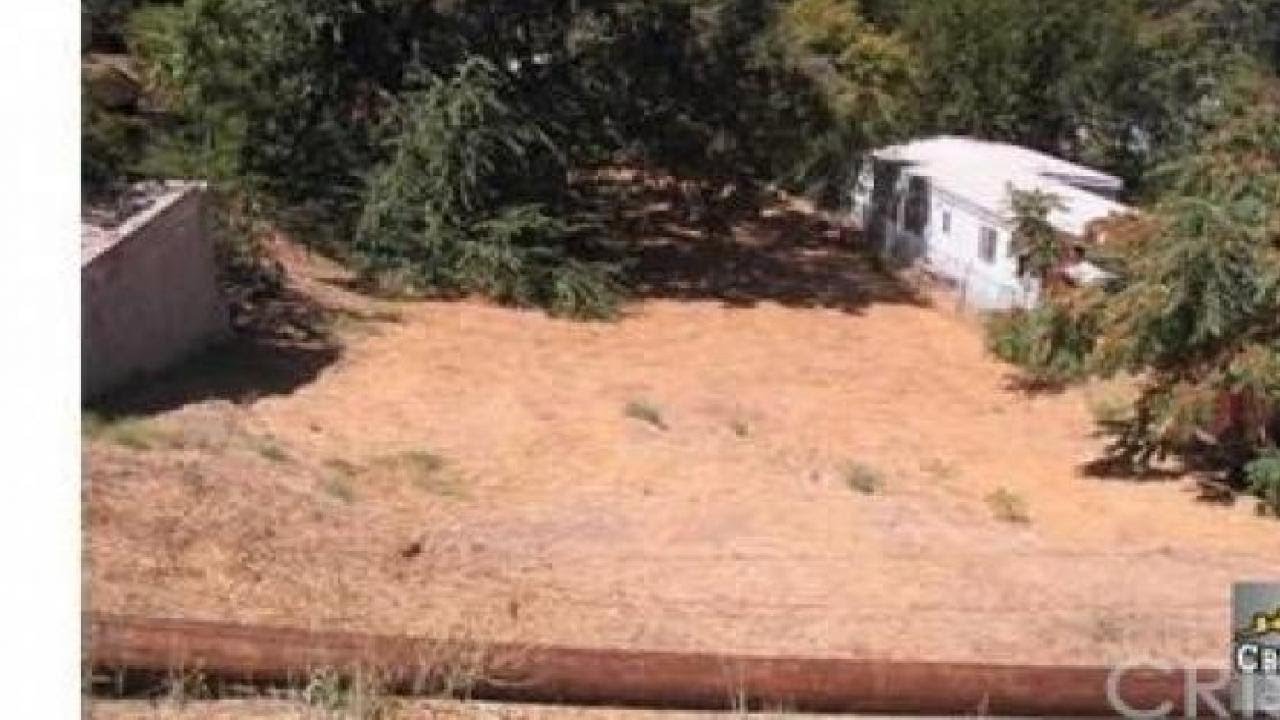 0 ATWOOD, Newhall, CA Presented by George Zoroya.