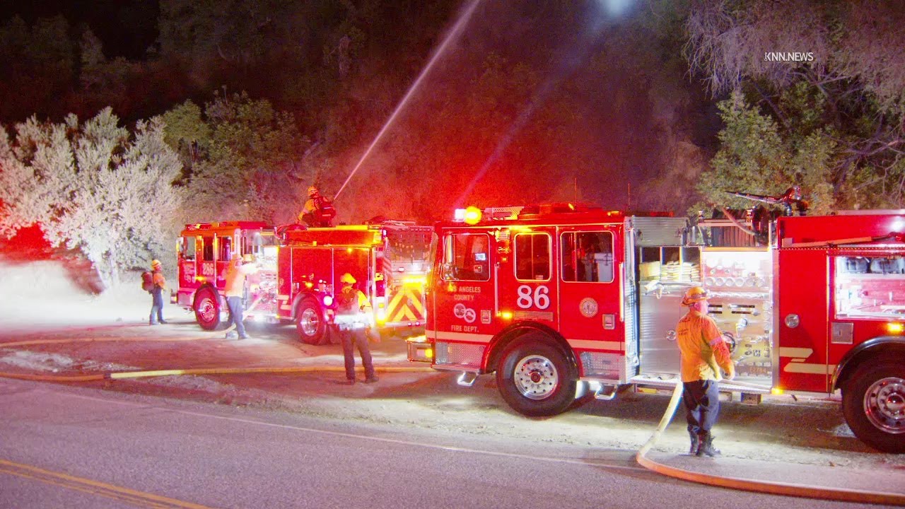 Firefighters Battle Brush Fire on Glendora Mountain - YouTube