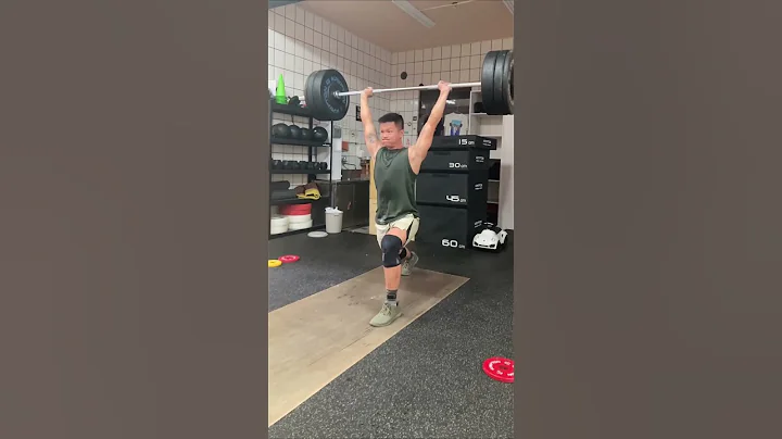 That loud neighbor. #weightlifting #cleanandjerk