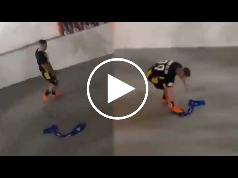 شاهد فيديو ما فعله لاعب الاتحاد عبدالرزاق حمدالله في شعار الهلال السعودي يستفز جماهير الهلال