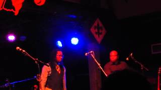 Carolina Chocolate Drops - Briggs Corn Shucking Jig/Camptown Hornpipe