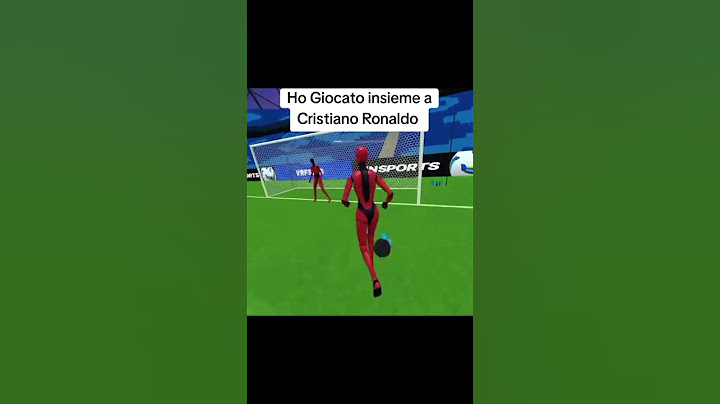 Ho giocato insieme a CRISTIANO RONALDO 😱🤩 #divertente #shorts #vr