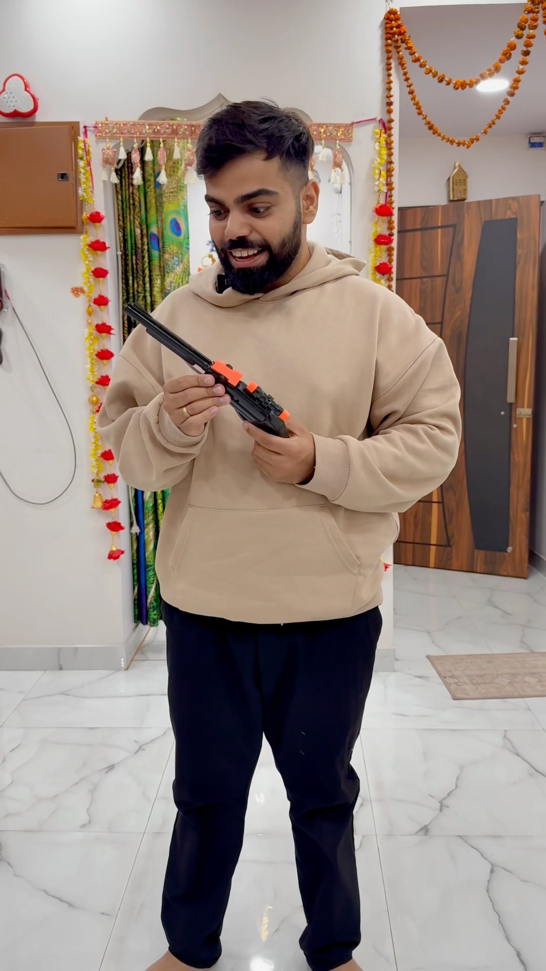 Gaurav nai mummy ko kya bana diya #shorts #youtubeshorts #gauravaroravlogs