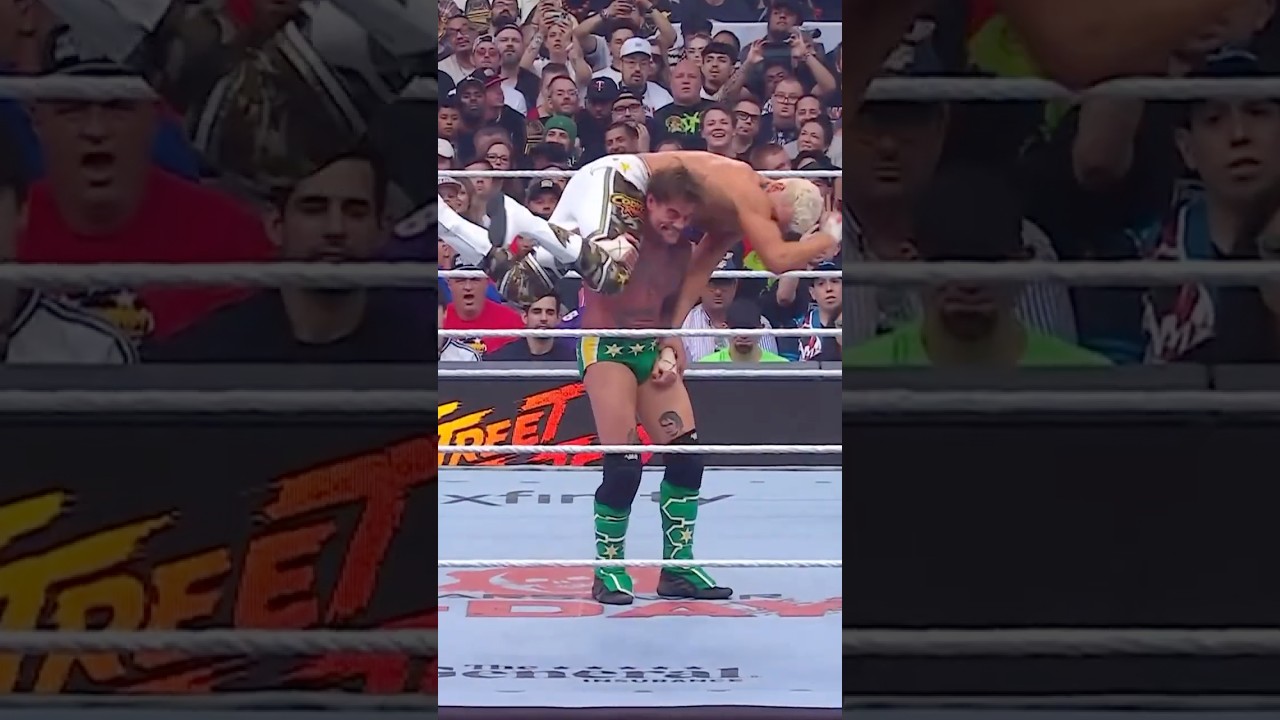 LA VÍBORA REGRESÓ: Randy Orton arruina a Cody Rhodes en su combate titular contra CM Punk