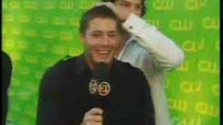 CW Launch - Jared Padalecki glomps Jensen Ackles