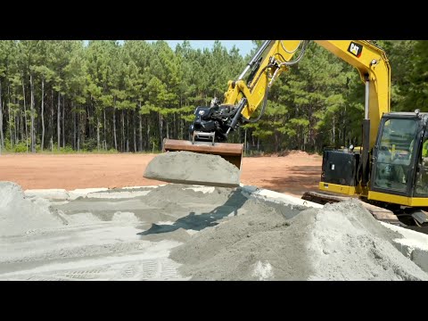 Cat® TRS8 Tiltrotator at Work