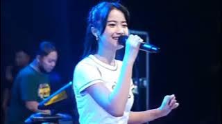 Yesa Oktavia // benang biru // musik intertainment