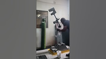 EASY DROP & CATCH IN SWINGING HEAVY IMPACT HAMMER FOR V-NOTCH TEST AT LOW TEMPERATURE (MOUTON CHARPY