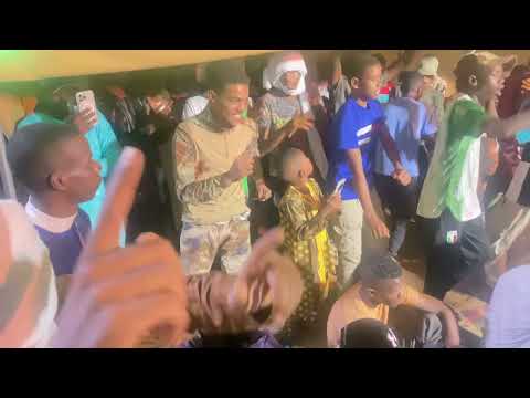 نغلي الدنيا انطكل افاس ماوي أحمد وفرقة فنانين التاسيلي حي تينغرت