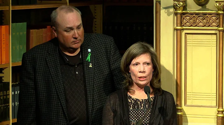 2016 International PINKconcussions Award: Gordon a...