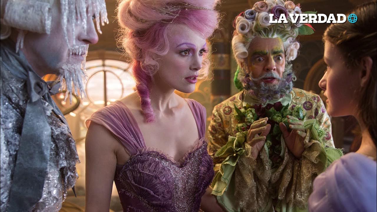 Legend of the cryptids девушки королевы. Снежная принцесса сандерсон. Одинокий король короткометражка. Малифифтисента 2. Одинокий король короткометражка.