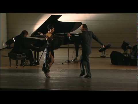 GALLO CIEGO . CLAUDIO ORSO AND MARIELA CERREZUELA JAPON 2009