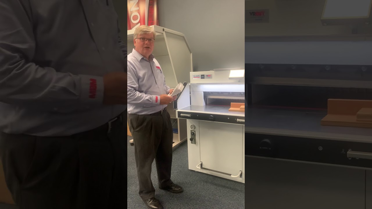 Booklet Face Trimmer on Hydraulic Cutter Triumph 5560