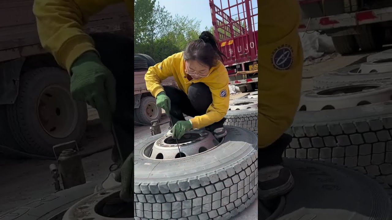 Truck Tire Replacement Outdoor Service