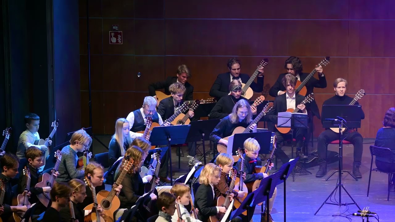 MADE YOU LOOK by Meghan Trainor - The Finnish Guitar Orchestra LIVE