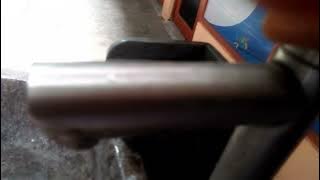 Kran air bermain music.