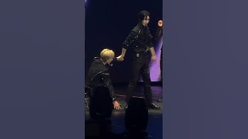 Ricky and Yujin dancing to sweat #ZEROBASEONE #ZB1 #TIMELESSWORLD #ZEROBASEONEINMANILA