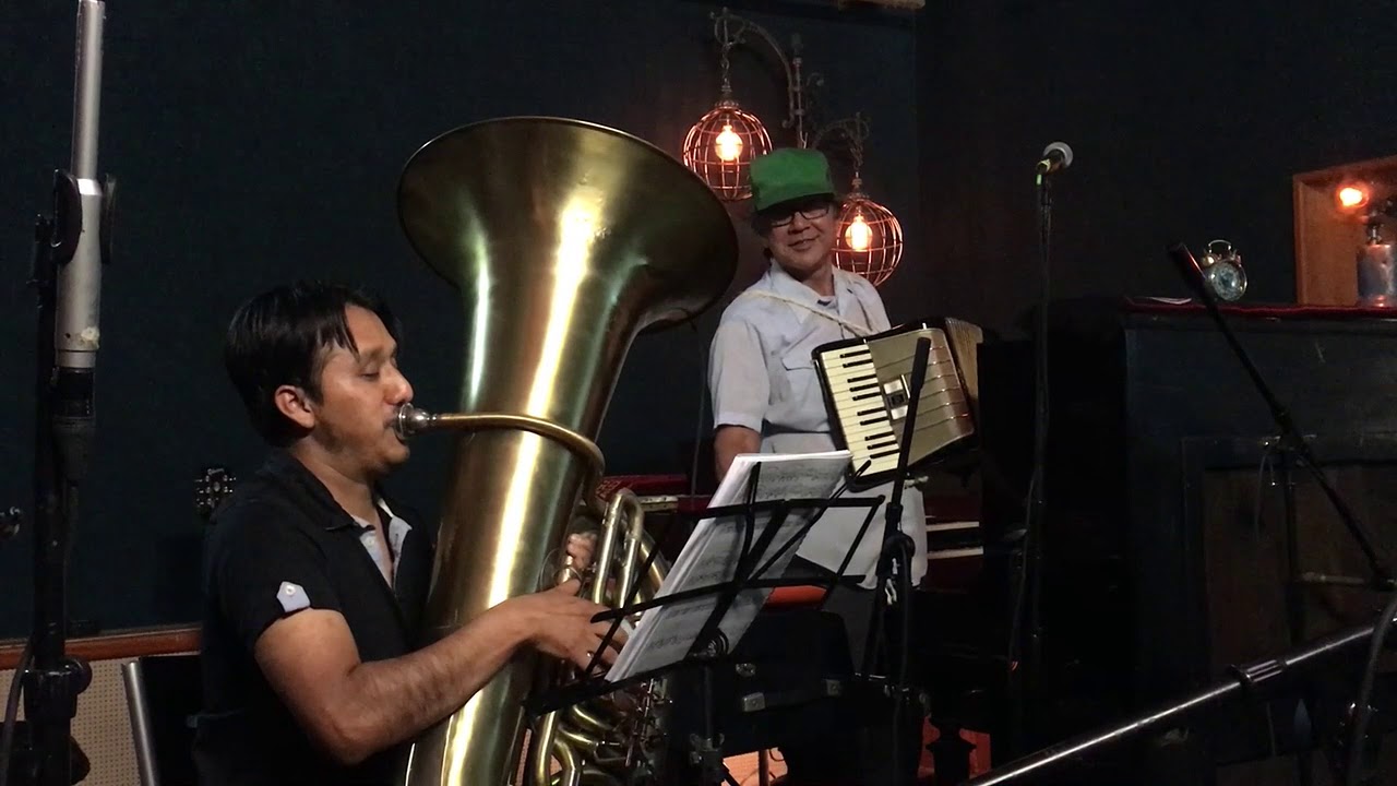 Molotov "Frijolero" MTV Rehearsal with Money Mark and a Tuba!