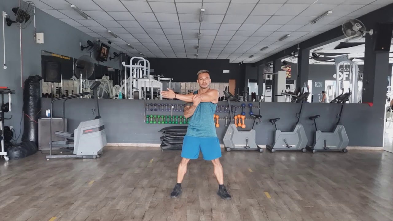 MENINA SOLTA - Giulia Be ( Coreografia Pyerry Ferreira )