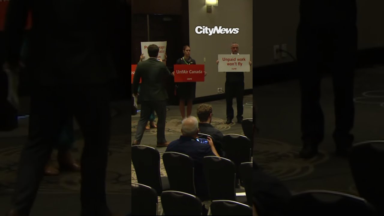 Air Canada Flight Attendants Interrupt Airline Executive S Press Conference