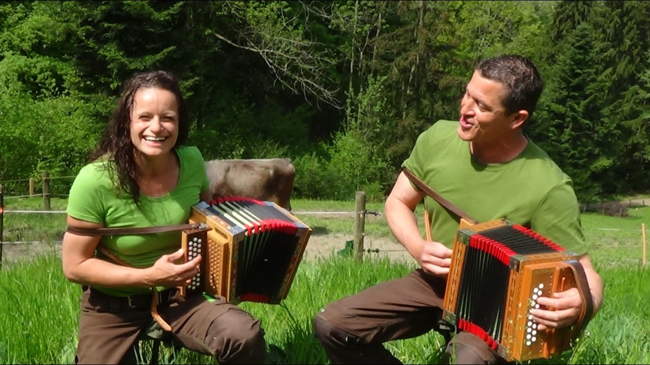 S'Chochä - Mythenlied (Schwyzerörgeli) Balkonkonzert