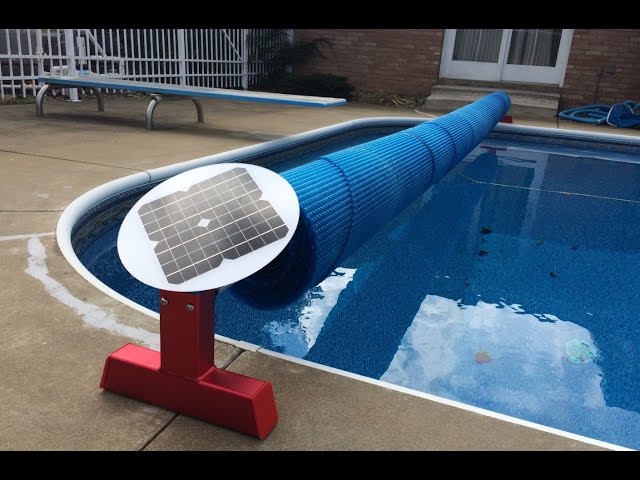 Battery Powered, Remote Controlled Automatic Solar Blanket Pool