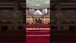أذان الظهر في جامع خادم الحرمين الشريفين بجامعة الإمام محمد بن سعود الإسلامية، ٨صفر ١٤٤١.