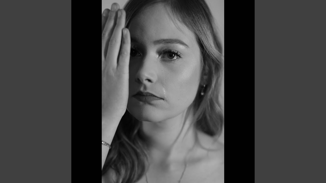 在 YouTube 上观看 Schwarzer Hund 在 YouTube 上观看 Schwarzer Hund