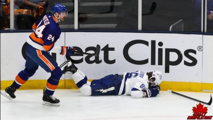 Matt Niskanen suspended one game for cross-checking Brendan