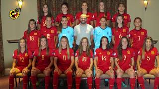 La Selección Sub-19 femenina realiza su sesión oficial de fotos para el Europeo