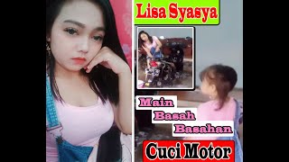 Lisa Syasya Main Basah-Basahan Sambil Cuci Motor