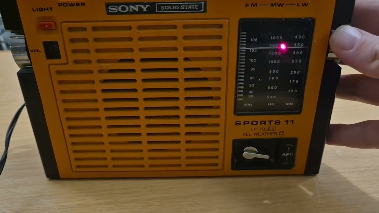 Vintage Sony Sports 11 All Weather Solid State Radio FM/MW/LW