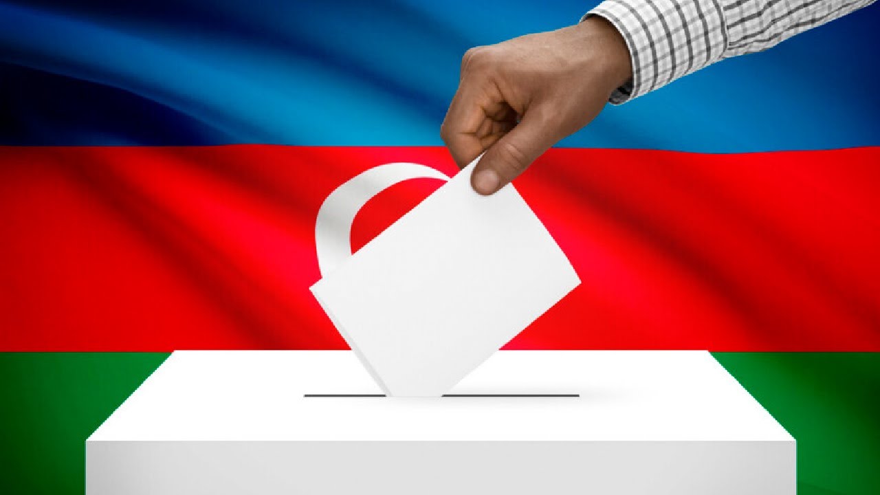 Голосование на президентских выборах стартовало в Азербайджане